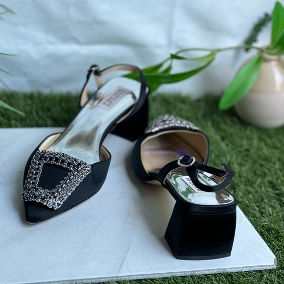 BADGLEY MISCHKA Crystal Embellishments Slingback Pumps Black satin size 7 women - Picture 10 of 17